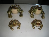 Roseville Ceramic Frogs 1 Lot