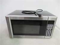 "Used" Hamilton Beach 1.1cu ft Microwave Oven
