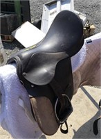 Leather English Saddle with Blankets