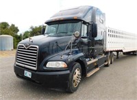 2001 CX613 Mack Tractor semi