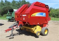 New Holland BR7070 Round Baler