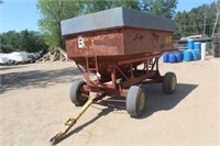 H&S Gravity Box On New Holland Running Gear