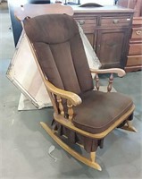 Rocking chair, 1 leg was refurbished