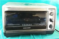Black & Decker toaster oven,  17" x 13" x 10"