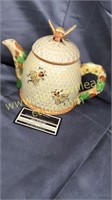 Old Japan bee teapot