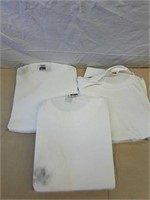 3 new Fruit of the Loom white t-shirts need