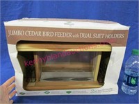 new jumbo cedar bird feeder in box