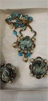 Beautiful vintage Hollycraft jewelry
