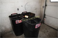 Lot:  3 Rubbermaid trash cans     (Garage 1)