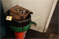 Lot:  Waste oil recovery pans