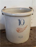 Redwing #10 Crock with Wooden Handles