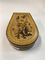 CARVED EDWARDIAN BOX WITH ASSORTED VINTAGE