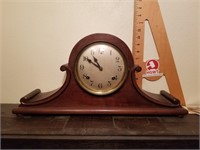 Mantle clock