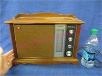 vintage hitachi am-fm radio (mdl: K-791H)