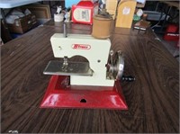 Starco Metal Toy Sewing Machine