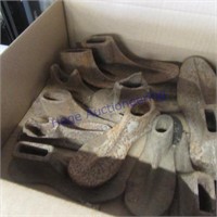 Cast iron cobbler's shoe forms, short stand