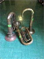 Miscellaneous horn parts as is