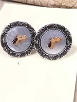 Mother of pearl cuff links set w/ horse head