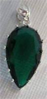 Beautiful Pendant with Emerald Dark Lab Stone in