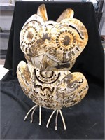 All metal owl 17 inches tall 13 inches wide