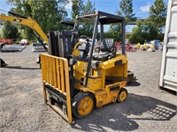 Hyster E40XM Electric Forklift