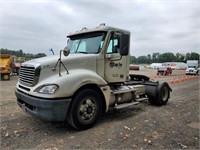 2005 Freightliner Columbia S/A Truck Tractor