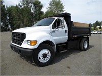 2000 Ford F750 S/A Dump Truck