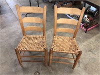 LOT OF 2 CHAIRS