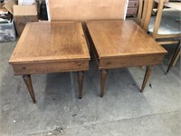 PAIR OR RETRO ENDSTANDS
