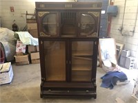 ANTIQUE BOOKCASE ON WHEELS
