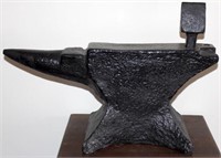 anvil, 150 lb+ with hardy, 21.5" long,