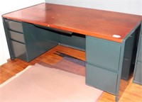 good quality executive desk 3'x6' with 3 file