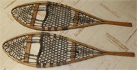 Pair of snow shoes, 12" x 42"