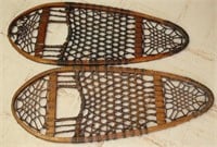 Pair of snow shoes, 13" x 32"
