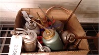 Assorted pump oil cans
