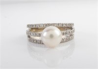 18K White Gold Pearl and Diamond Ring