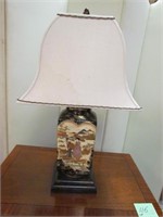 Asian porcelain Table Lamp