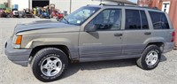 1997 Jeep Cherokee Laredo 4x4.