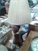 Eagle statue, table lamp