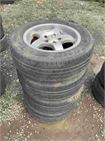 4 X 16" FORD ALLOY RIMS & TYRES