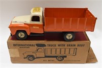 IH Eska Tru-Scale Orange and White Grain Truck