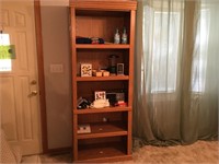 Oak Bookcase & Contents
