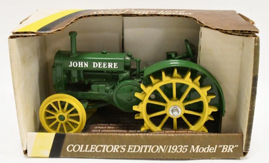 Ertl John Deere 1/16 Scale New in Box Collector's Edition 1935 Model BR 