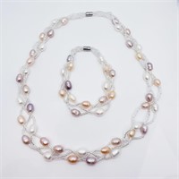$300  Fresh Water Pearl Braclet And Necklace Set M