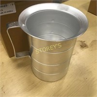 New 4qrt S/S Measuring Cup