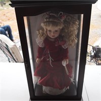 Doll and Display/Collectible