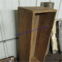 Wood box, 11 x 31.5 x 8.5" tall