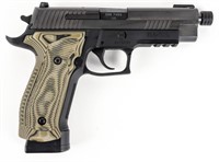Gun Sig P226 Semi Auto Pistol in 9 MM