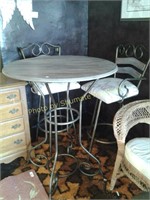Tall Bistro table with 2 chairs