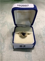 9CT GOLD AND NATURAL SAPPHIRE RING
